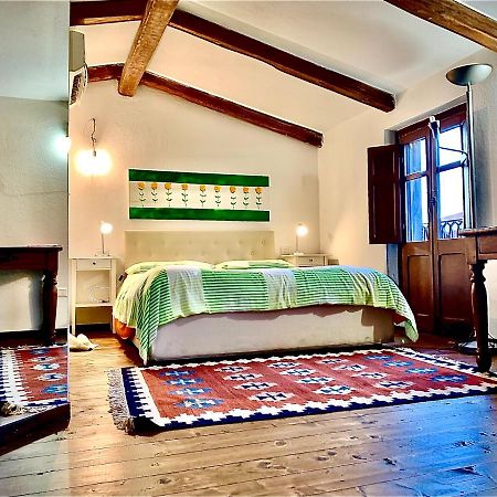 Casa De Ajala - B&B De Charme In Antica Dimora Totalmente Ristrutturata E Dotata Di Tutti I Confort Bagni Privati Spazio Living Patio Esterno Ambienti Climatizzati Degustazioni Prodotti Locali Làconi Exteriér fotografie