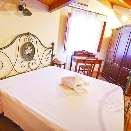 Casa De Ajala - B&B De Charme In Antica Dimora Totalmente Ristrutturata E Dotata Di Tutti I Confort Bagni Privati Spazio Living Patio Esterno Ambienti Climatizzati Degustazioni Prodotti Locali Làconi Exteriér fotografie