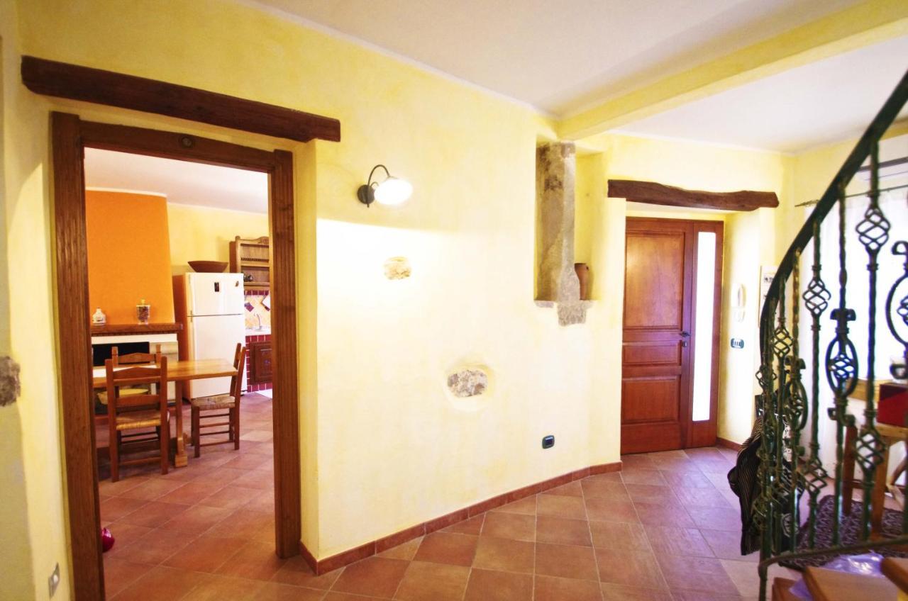 Casa De Ajala - B&B De Charme In Antica Dimora Totalmente Ristrutturata E Dotata Di Tutti I Confort Bagni Privati Spazio Living Patio Esterno Ambienti Climatizzati Degustazioni Prodotti Locali Làconi Exteriér fotografie
