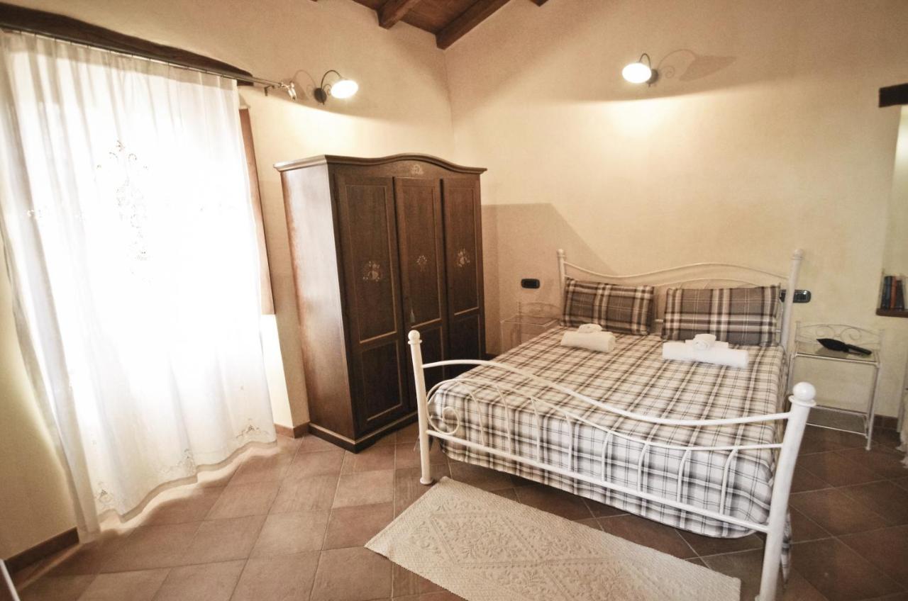 Casa De Ajala - B&B De Charme In Antica Dimora Totalmente Ristrutturata E Dotata Di Tutti I Confort Bagni Privati Spazio Living Patio Esterno Ambienti Climatizzati Degustazioni Prodotti Locali Làconi Exteriér fotografie