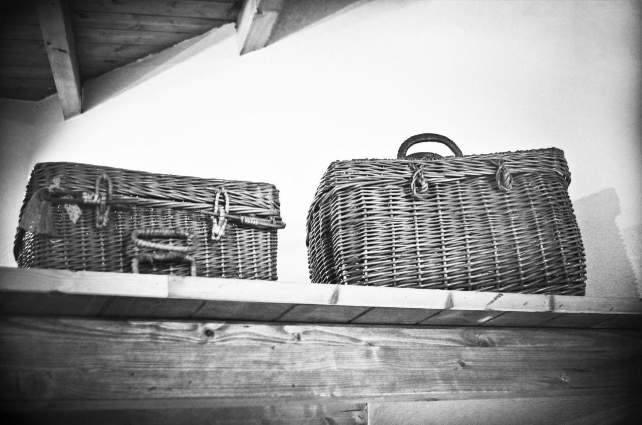 Casa De Ajala - B&B De Charme In Antica Dimora Totalmente Ristrutturata E Dotata Di Tutti I Confort Bagni Privati Spazio Living Patio Esterno Ambienti Climatizzati Degustazioni Prodotti Locali Làconi Exteriér fotografie