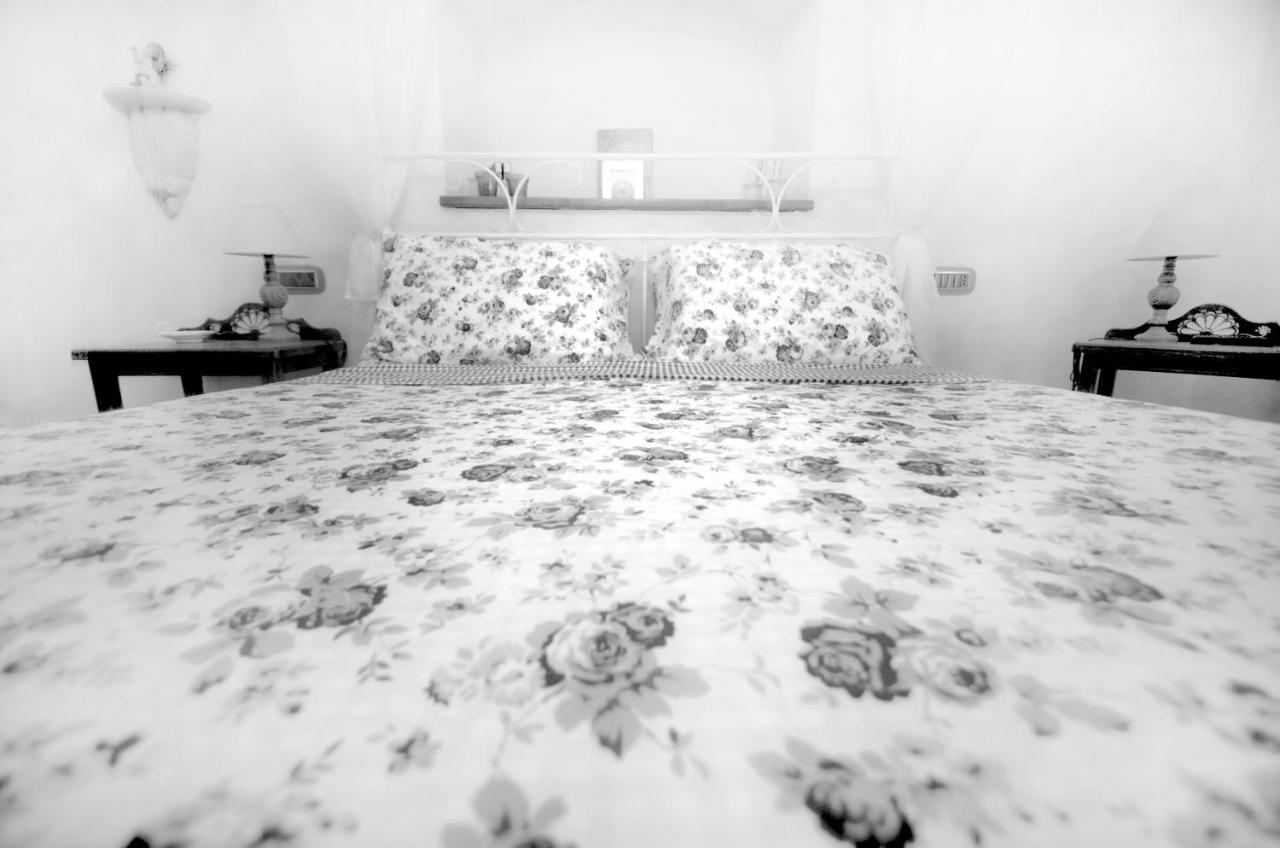 Casa De Ajala - B&B De Charme In Antica Dimora Totalmente Ristrutturata E Dotata Di Tutti I Confort Bagni Privati Spazio Living Patio Esterno Ambienti Climatizzati Degustazioni Prodotti Locali Làconi Exteriér fotografie