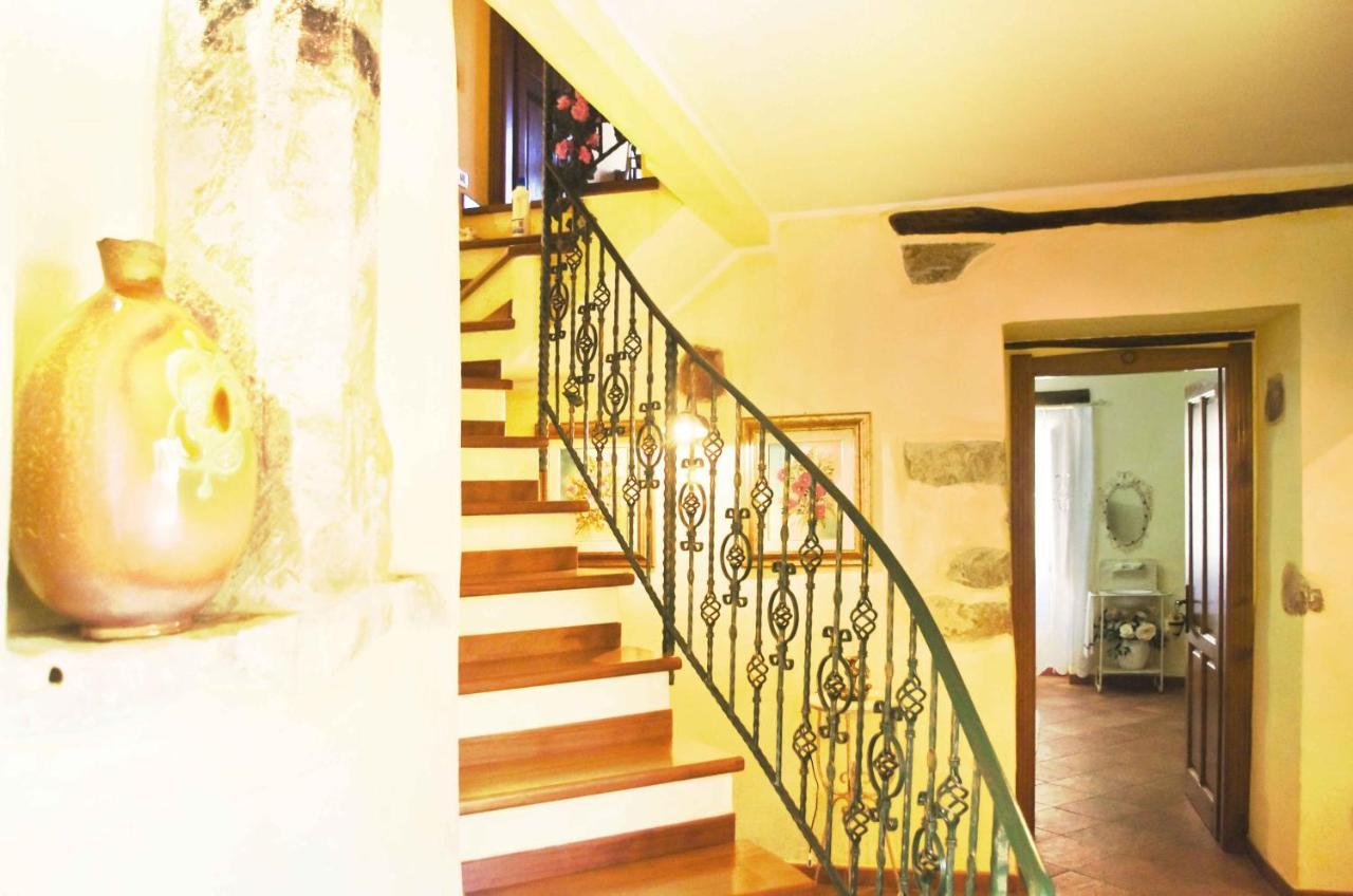Casa De Ajala - B&B De Charme In Antica Dimora Totalmente Ristrutturata E Dotata Di Tutti I Confort Bagni Privati Spazio Living Patio Esterno Ambienti Climatizzati Degustazioni Prodotti Locali Làconi Exteriér fotografie