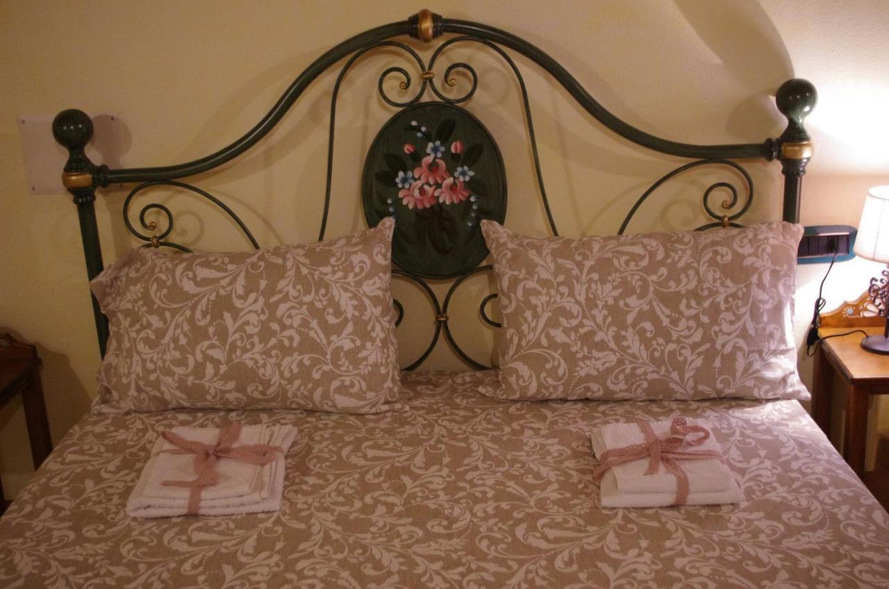 Casa De Ajala - B&B De Charme In Antica Dimora Totalmente Ristrutturata E Dotata Di Tutti I Confort Bagni Privati Spazio Living Patio Esterno Ambienti Climatizzati Degustazioni Prodotti Locali Làconi Exteriér fotografie