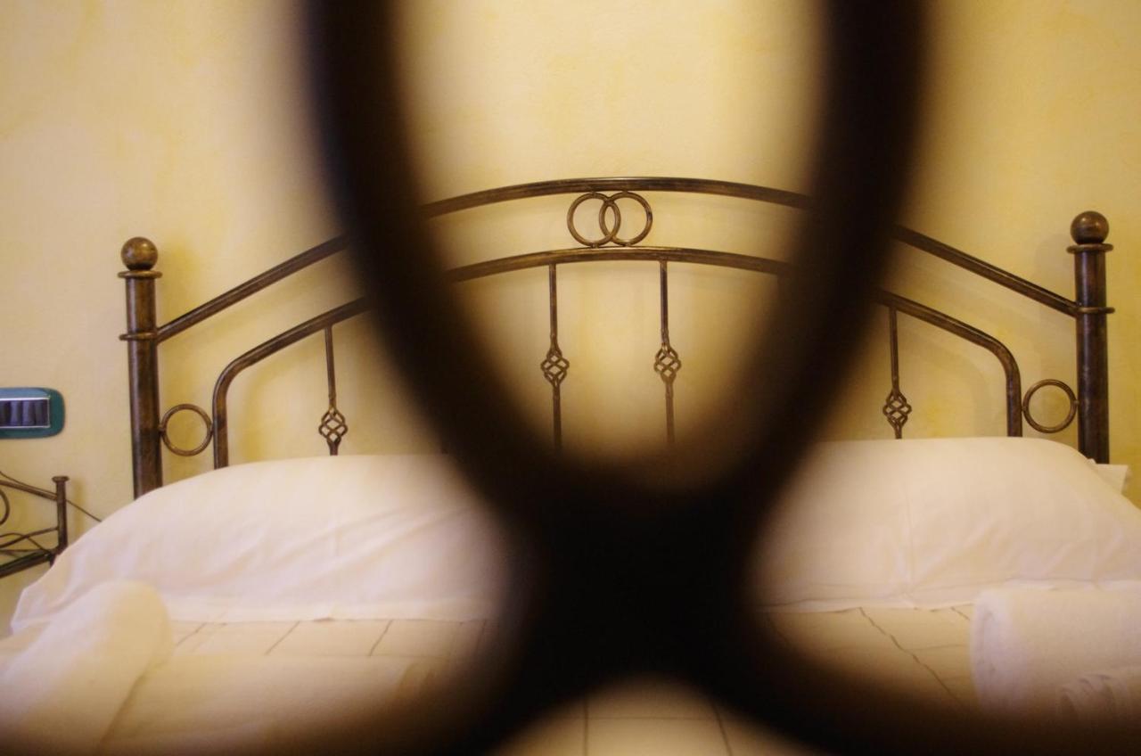 Casa De Ajala - B&B De Charme In Antica Dimora Totalmente Ristrutturata E Dotata Di Tutti I Confort Bagni Privati Spazio Living Patio Esterno Ambienti Climatizzati Degustazioni Prodotti Locali Làconi Exteriér fotografie